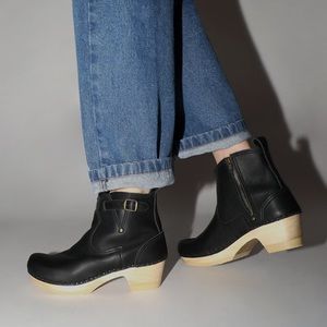 No. 6 | Leather Clog Buckle Boot